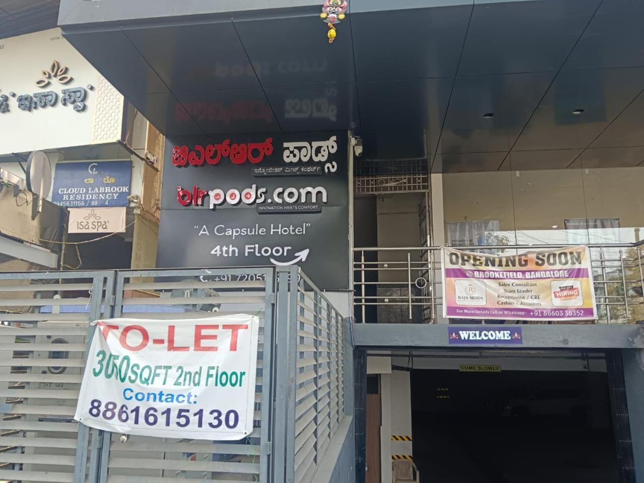 Blr Pods Hotel Bangalore Eksteriør billede