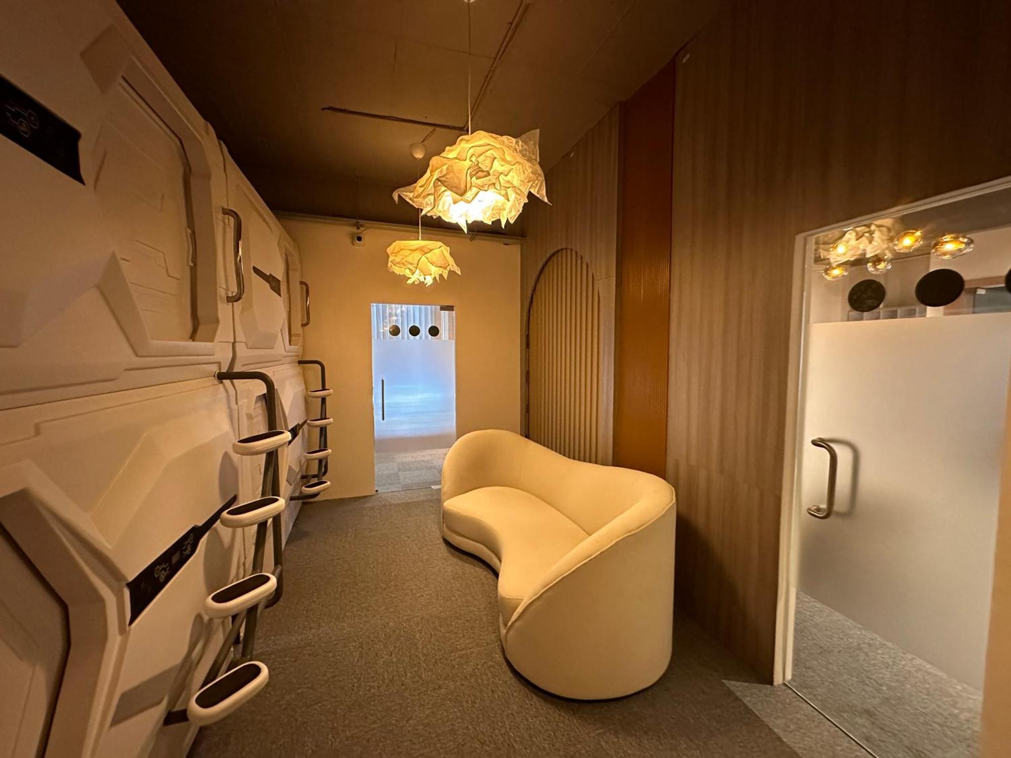 Blr Pods Hotel Bangalore Eksteriør billede