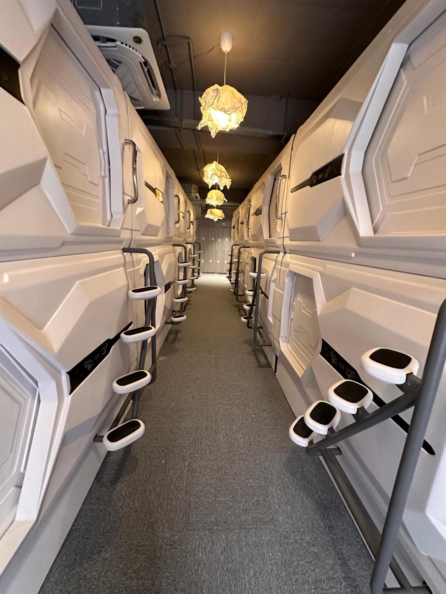 Blr Pods Hotel Bangalore Eksteriør billede