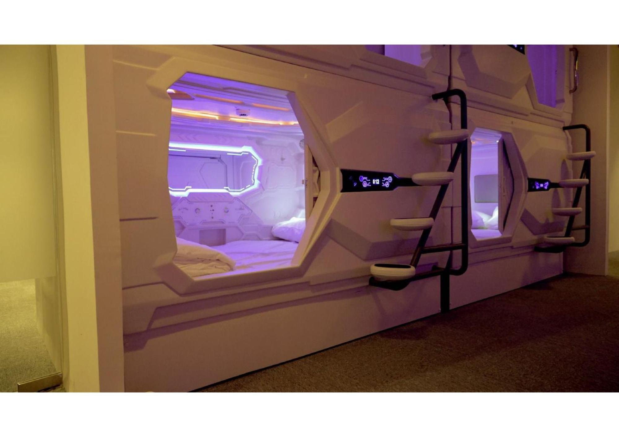 Blr Pods Hotel Bangalore Eksteriør billede